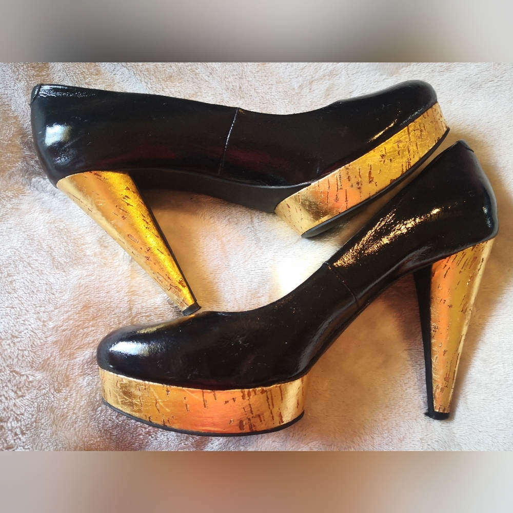 LAST CHANCE SALE Michael Kors sz 9 Platform Pump - Picture 7 of 15